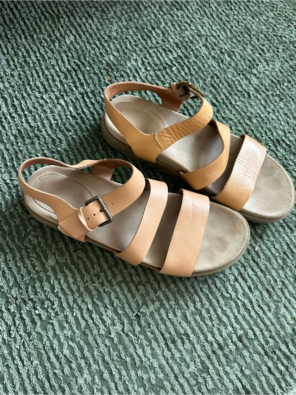 Madewell sz 10 Women’s Tan Leather Buckle Strap Sandals - Picture 3 of 8